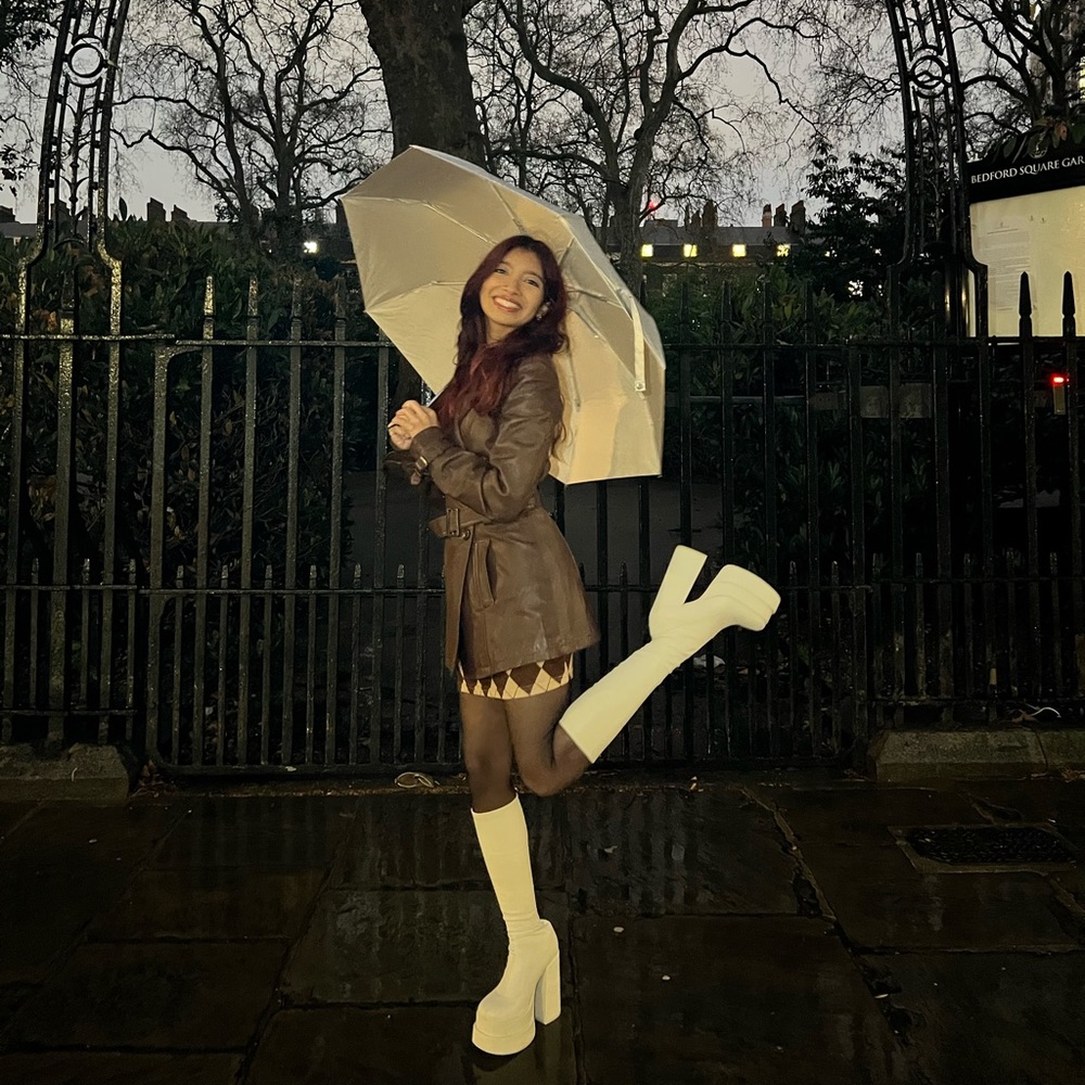 Meet your Posher, Emily